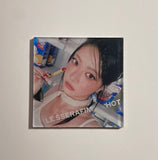 LE SSERAFIM - HOT WEVERSE ACRYLIC MAGNET/ POSTCARD