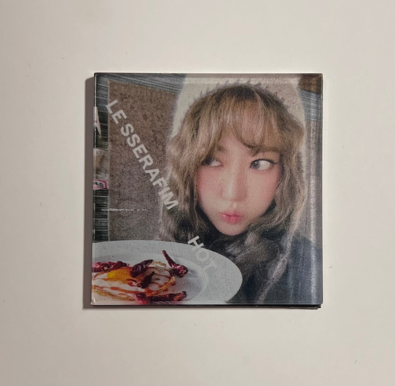 LE SSERAFIM - HOT WEVERSE ACRYLIC MAGNET/ POSTCARD