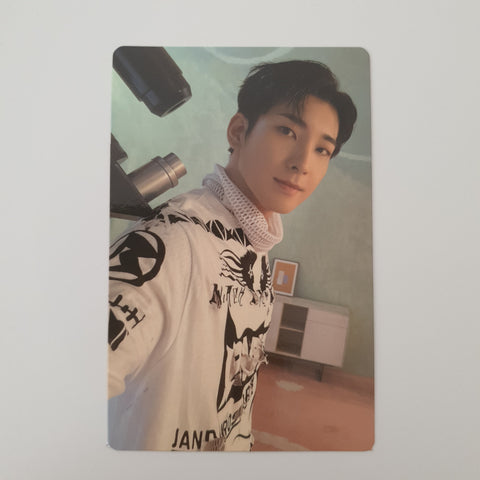 SEVENTEEN - ATTACCA WONWOO PHOTOCARD (CARAT Vers)