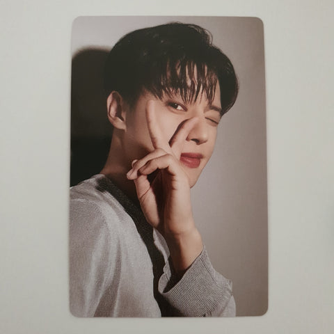 ATEEZ - GOLDEN HOUR Part.1 Photocard (Wooyoung)