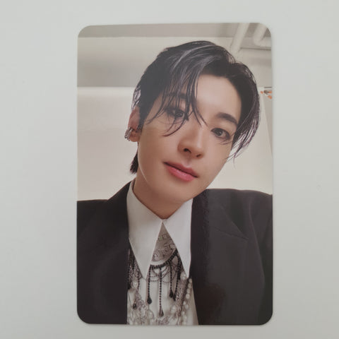 JEONGHAN & WONWOO - THIS MAN PHOTOCARD ALBUM (WONWOO)