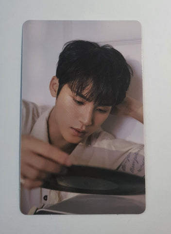 SEVENTEEN - ATTACCA WEVERSE PHOTOCARD (MINGYU)