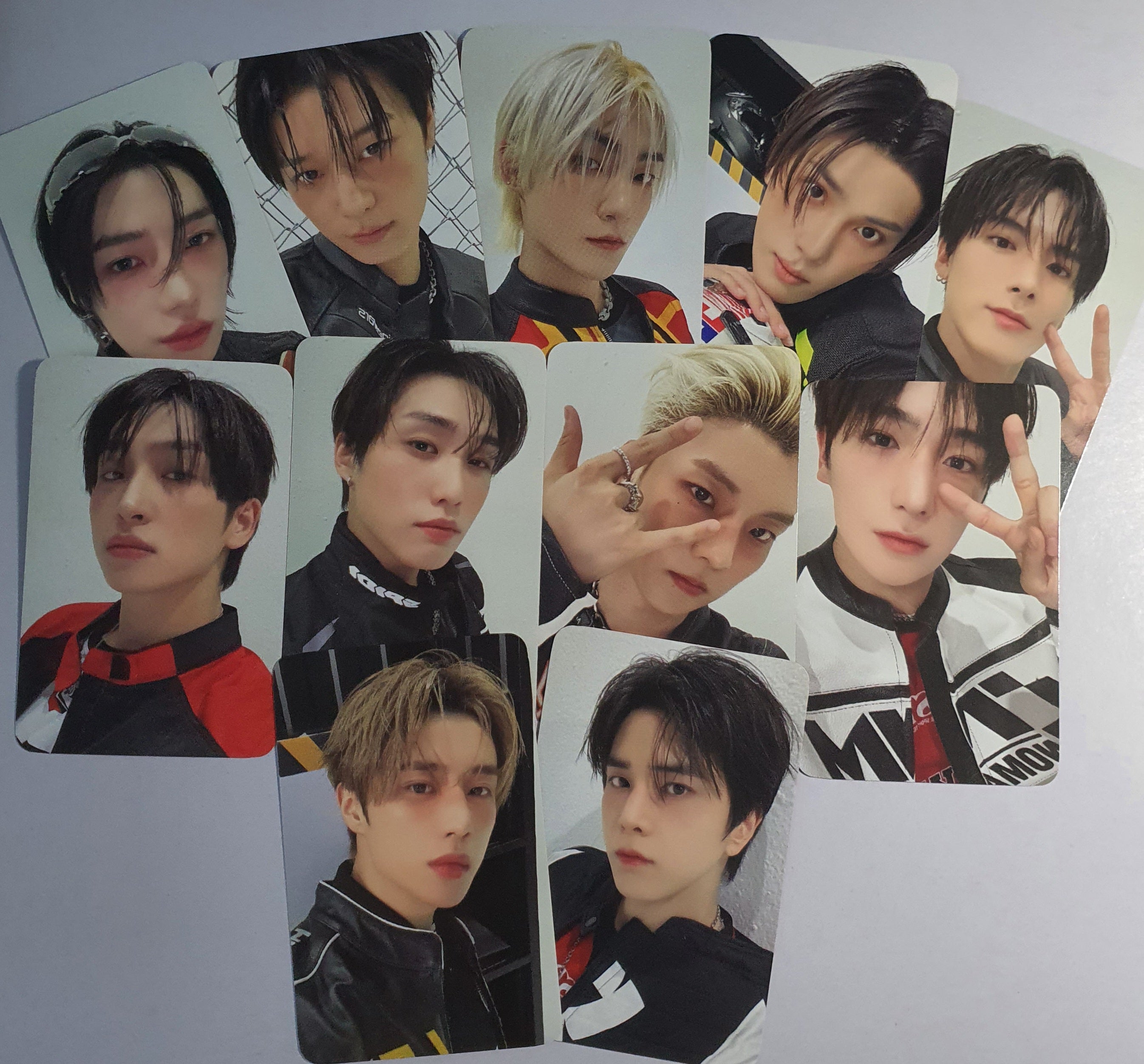 THE BOYZ - SEASON'S GREETINGS 2025 PHOTOCARD – KYYO