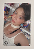 LE SSERAFIM - HOT (Standard Ver.) WEVERSE PHOTOCARD