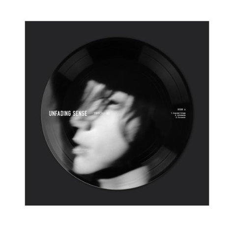 [PREORDER] : YESUNG (SUPER JUNIOR) - UNFADING SENSE (LP Ver.)