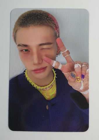 STRAY KIDS - KARMA Official Photocard ACCORDION VER. (HYUNJIN)