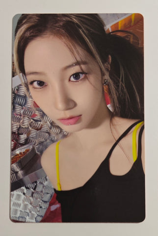 LE SSERAFIM - SPAGHETTI WEVERSE Official Photocard (Kazuha)