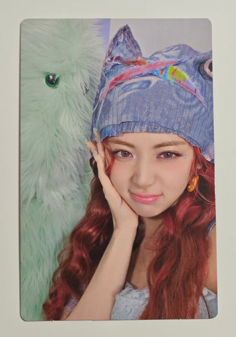 LE SSERAFIM - CRAZY Japan Edition Official Photocard (Yunjin)