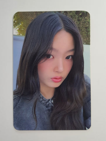 KATSEYE - BEAUTIFUL CHAOS SOUNDWAVE PHOTOCARD (YOONCHAE)