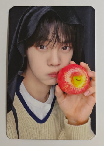 AND2BLE - Sequence 01: Curiosity Makestar Lucky Draw Official Photocard (Gyuvin)