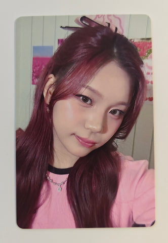 VIVIZ - 2026 SEASON'S GREETINGS Official Photocard (UMJI)