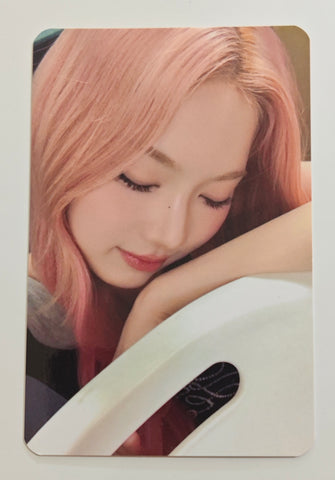 STAYC - 2:LOVE Makestar Official Photocard (Isa)