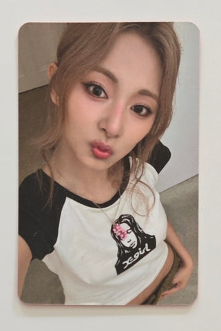 TWICE - STRATEGY AppleMusic Official Photocard (Tzuyu)