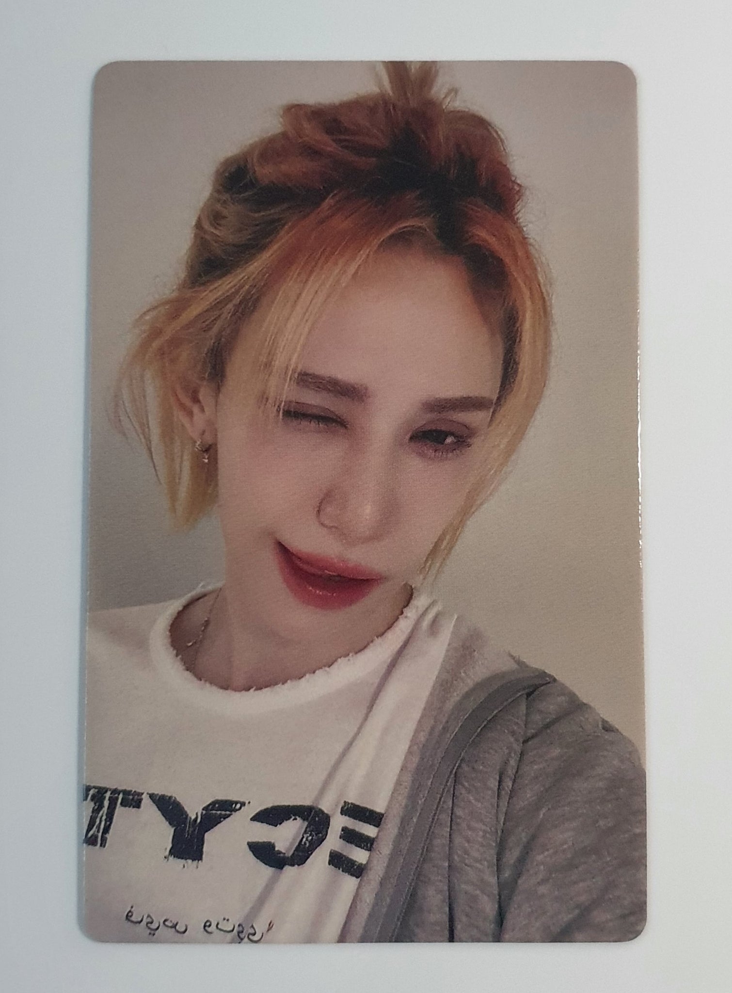 XLOV UXLXVE JUMP UP Official Photocard (WUMUTI) KYYO