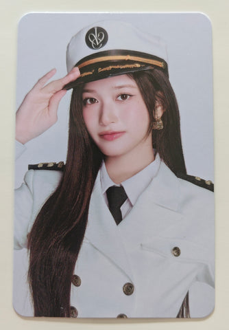 IVE - 4th Fan Concert DIVE into IVE Official Photocard (Yujin)