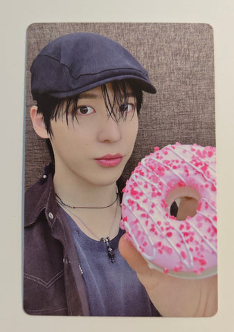ATEEZ - GOLDEN HOUR : Part.3 TOKTOQ Donut Official Photocard (Yunho)