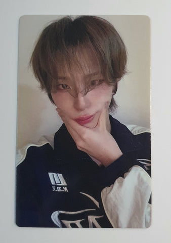 XLOV - UXLXVE JUMP UP Official Photocard (HARU)