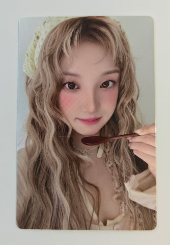 I-dle - 2026 SEASON'S GREETING CUBEE Official Photocard (Yuqi)