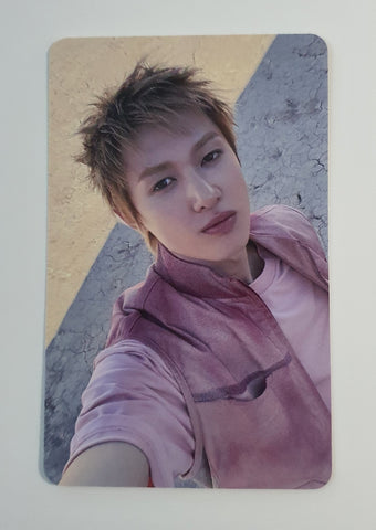 CORTIS - COLOR OUTSIDE THE LINES SOUNDWAVE Official Photocard (MARTIN)