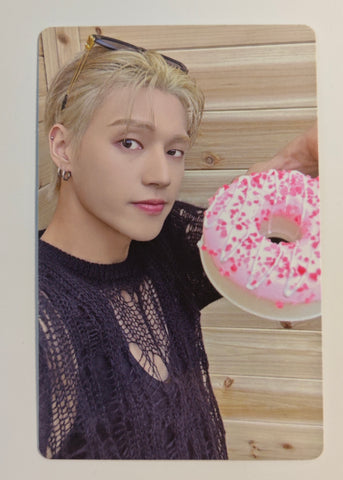 ATEEZ - GOLDEN HOUR : Part.3 TOKTOQ Donut Official Photocard (Wooyoung)