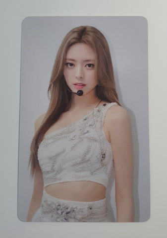 ITZY - CHECKMATE WORLD TOUR Official Photocard (YUNA)