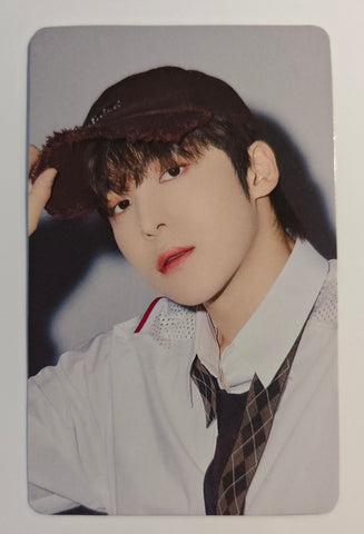ATEEZ - BIRTHDAY Official Photocard (YUNHO)