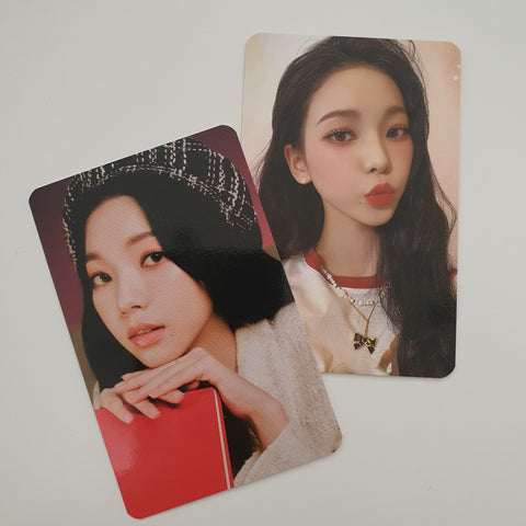 SET OF 2 PHOTOCARDS AESPA (KARINA)