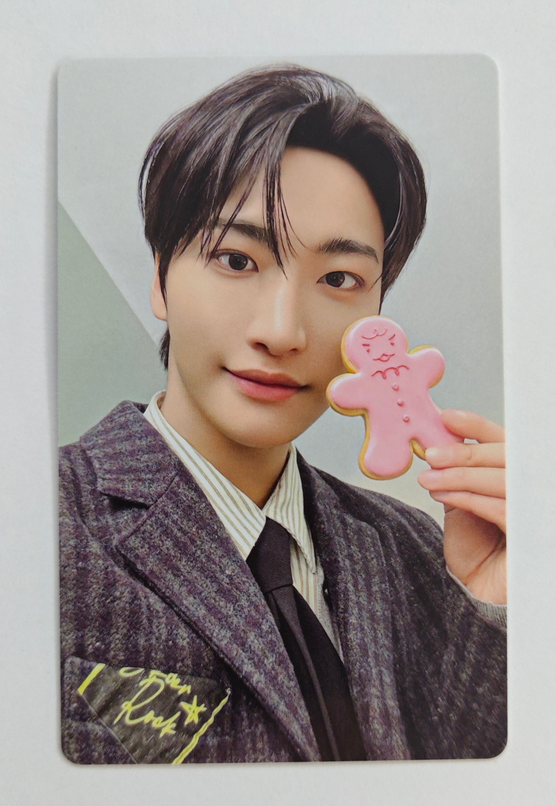 ATEEZ - 2026 SEASON'S GREETINGS Official Photocard (set A) – KYYO