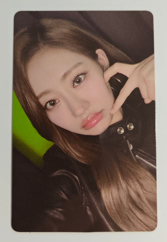 KISS OF LIFE - KISS ROAD In North America Official Photocard (Julie)