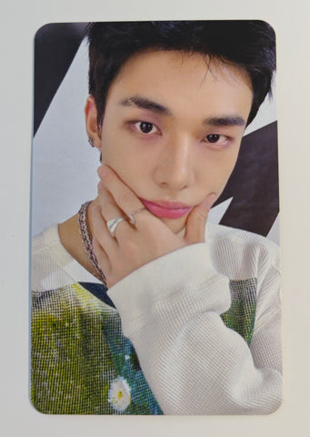 STRAY KIDS - DOMINATE CELEBRATE Official Photocard (Hyunjin)