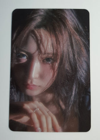 NMIXX - Blue Valentine APPLEMUSIC Official Photocard (HAEWON)