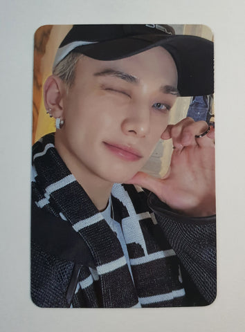 STRAY KIDS - KARMA OFFICIAL PHOTOCARD Compact Ver. (HYUNJIN)
