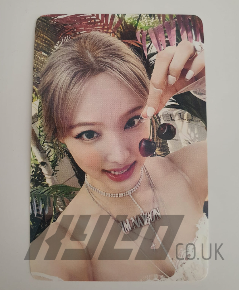 NAYEON - IM NAYEON WITH MU U OFFICIAL HOLOGRAM PHOTOCARD