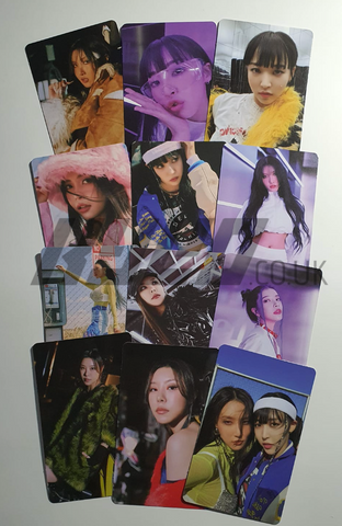 MAMAMOO - MIC ON OFFICIAL PHOTOCARD