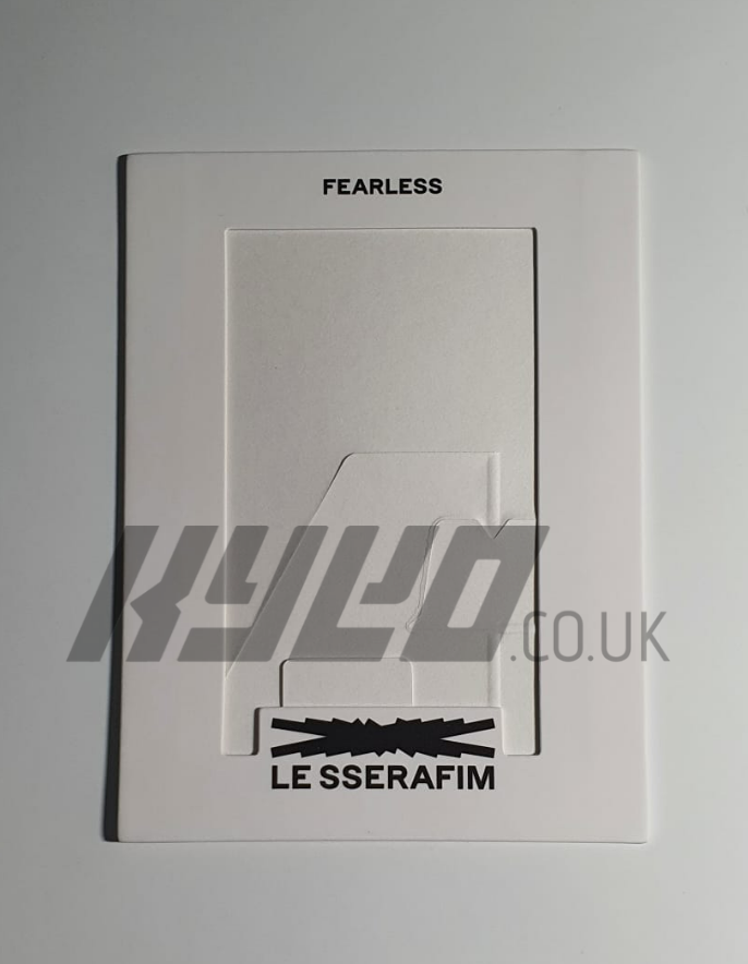 LE SSERAFIM フレームスタンド LE SSERAFIM - FEARLESS PHOTOCARD FRAME – KYYO
